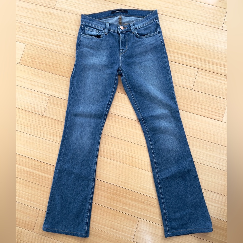 J Brand bootcut jeans, Betty style in Disclosure wash. Size 26